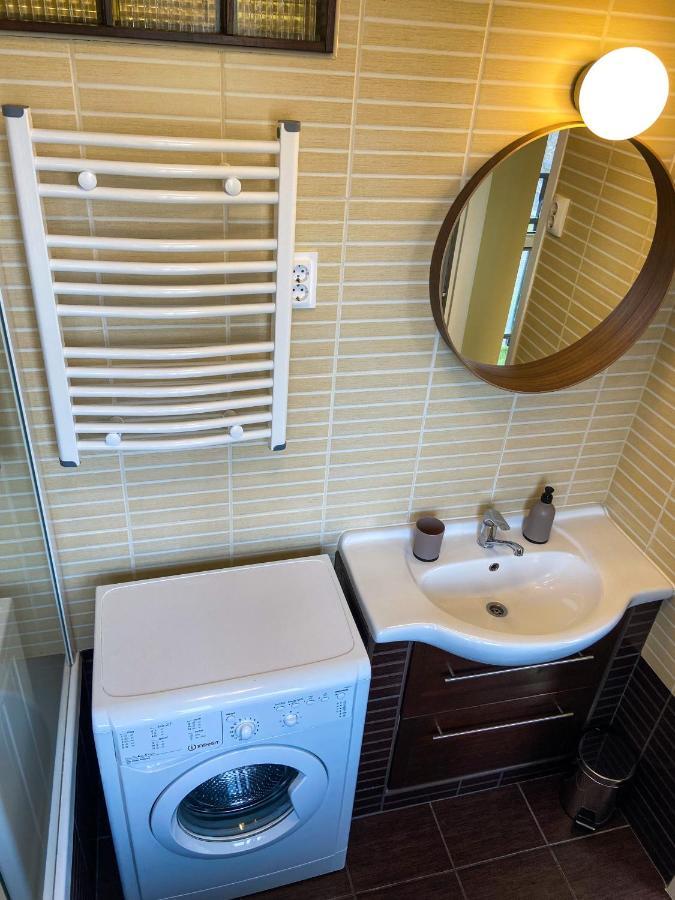 Fresh Smartly Designed Studio Flat & Sunny Balcony Budapest Eksteriør bilde