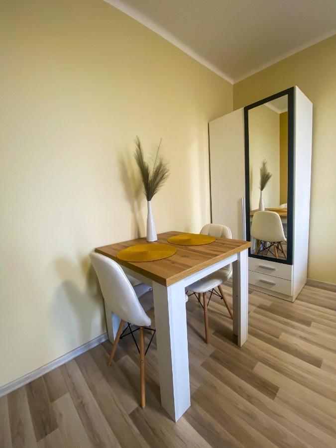 Fresh Smartly Designed Studio Flat & Sunny Balcony Budapest Eksteriør bilde