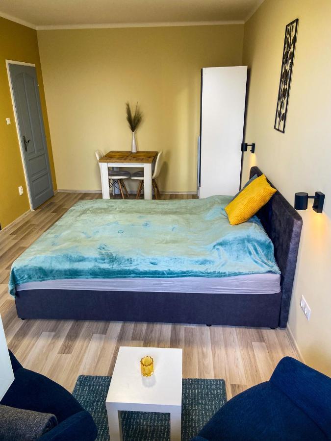 Fresh Smartly Designed Studio Flat & Sunny Balcony Budapest Eksteriør bilde